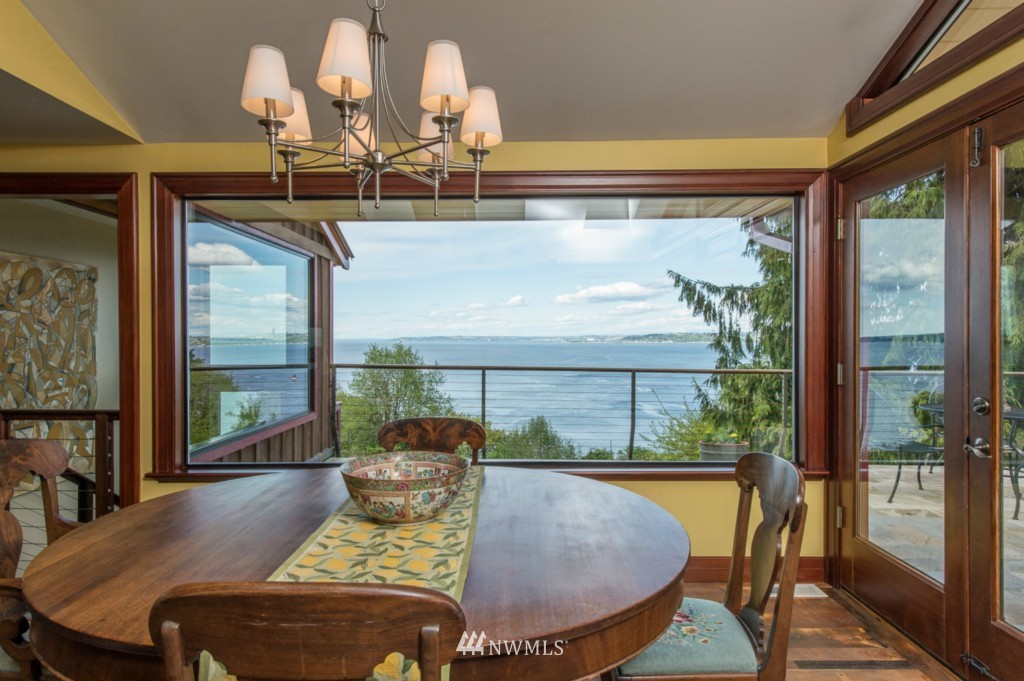 10530 Southwest Cowan Road Vashon, WA 98070 - Photo 8 of 25 Gallery Image 8