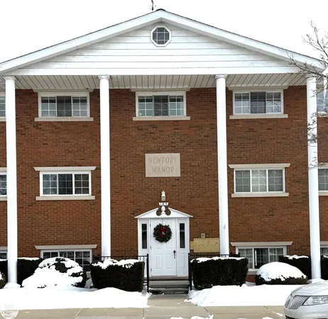 $219,750 | 165 South Water Street, Unit 103, Marine City, MI 48039