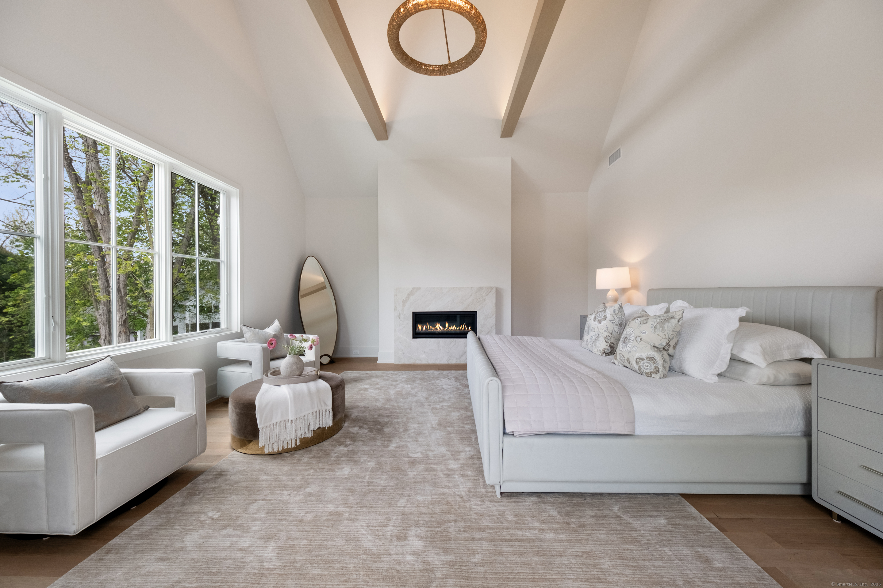 102 Compo Road South Westport, CT 06880 - Photo 19 of 40 a living room with furniture