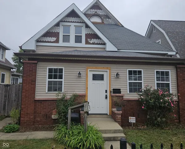$1,850 | 814 East Raymond Street, Indianapolis, IN 46203