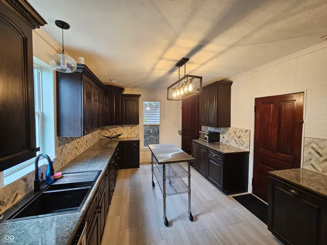 $1,850 | 814 East Raymond Street, Indianapolis, IN 46203