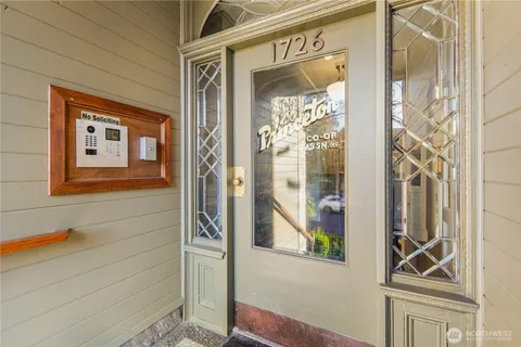 $259,000 | 1726 15th Avenue, Unit 14, Seattle, WA 98122