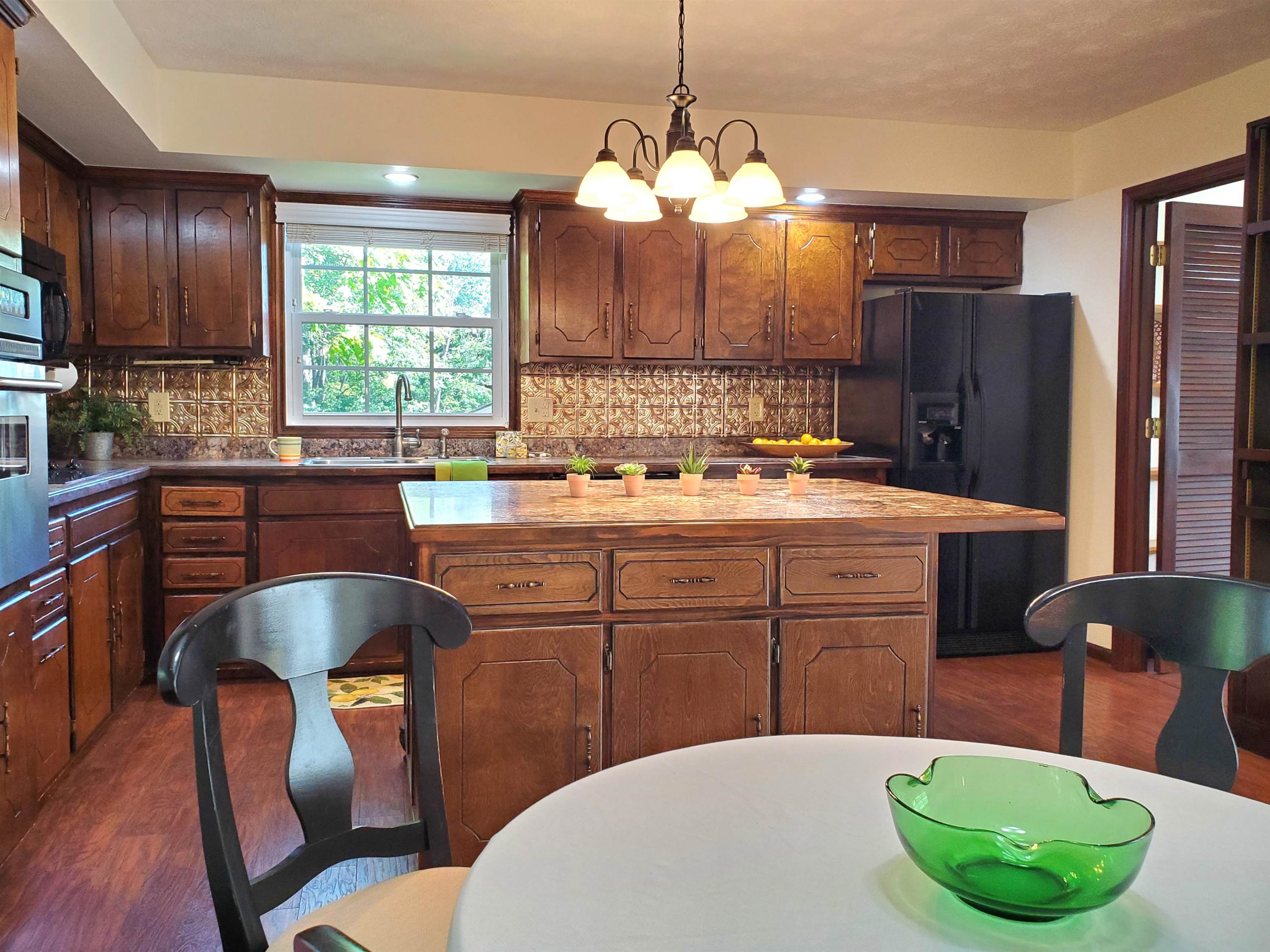 1221 Pinehurst Road Staunton, VA 24401 - Photo 11 of 39 Gallery Image 11