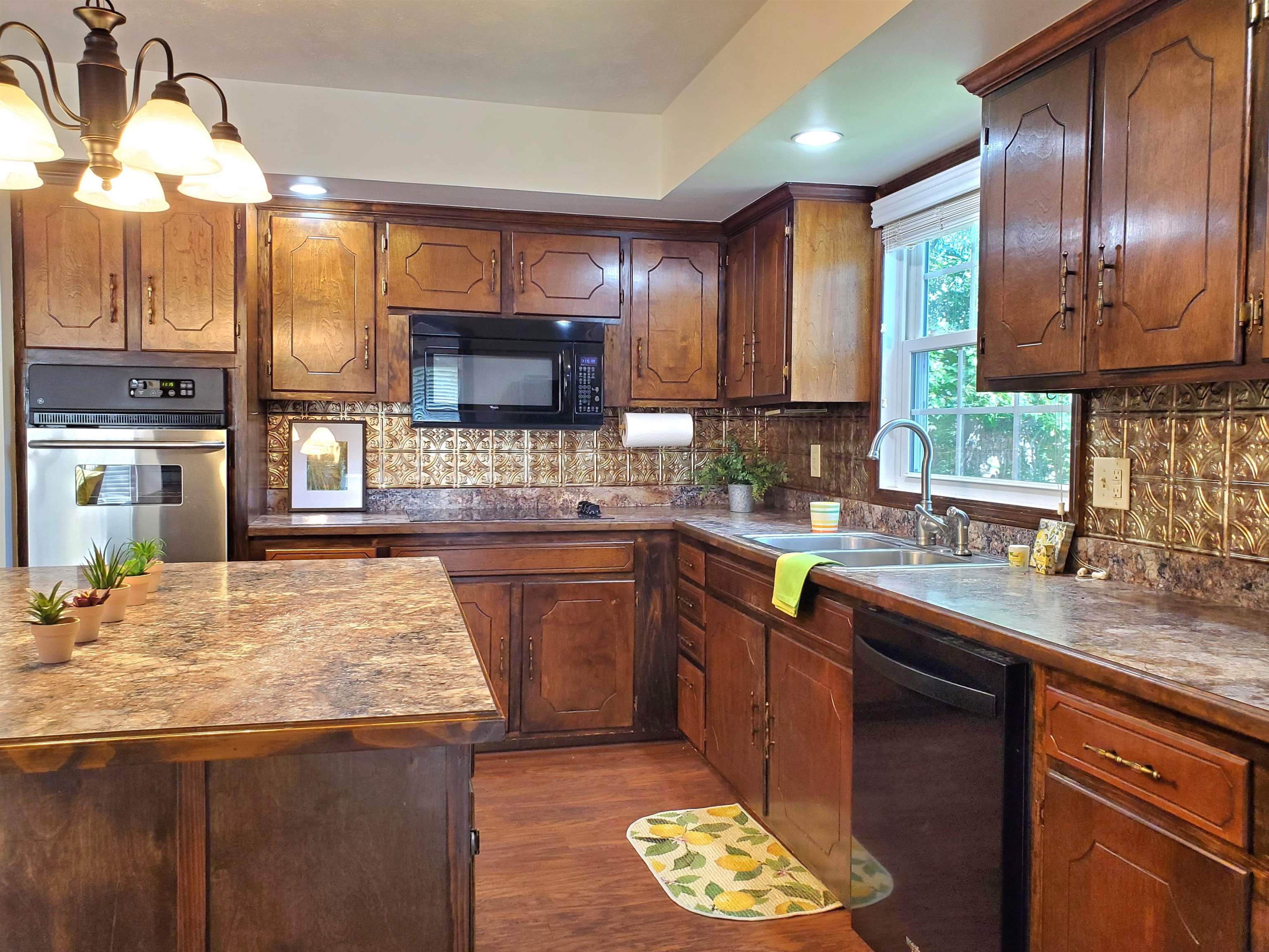 1221 Pinehurst Road Staunton, VA 24401 - Photo 12 of 39 Gallery Image 12
