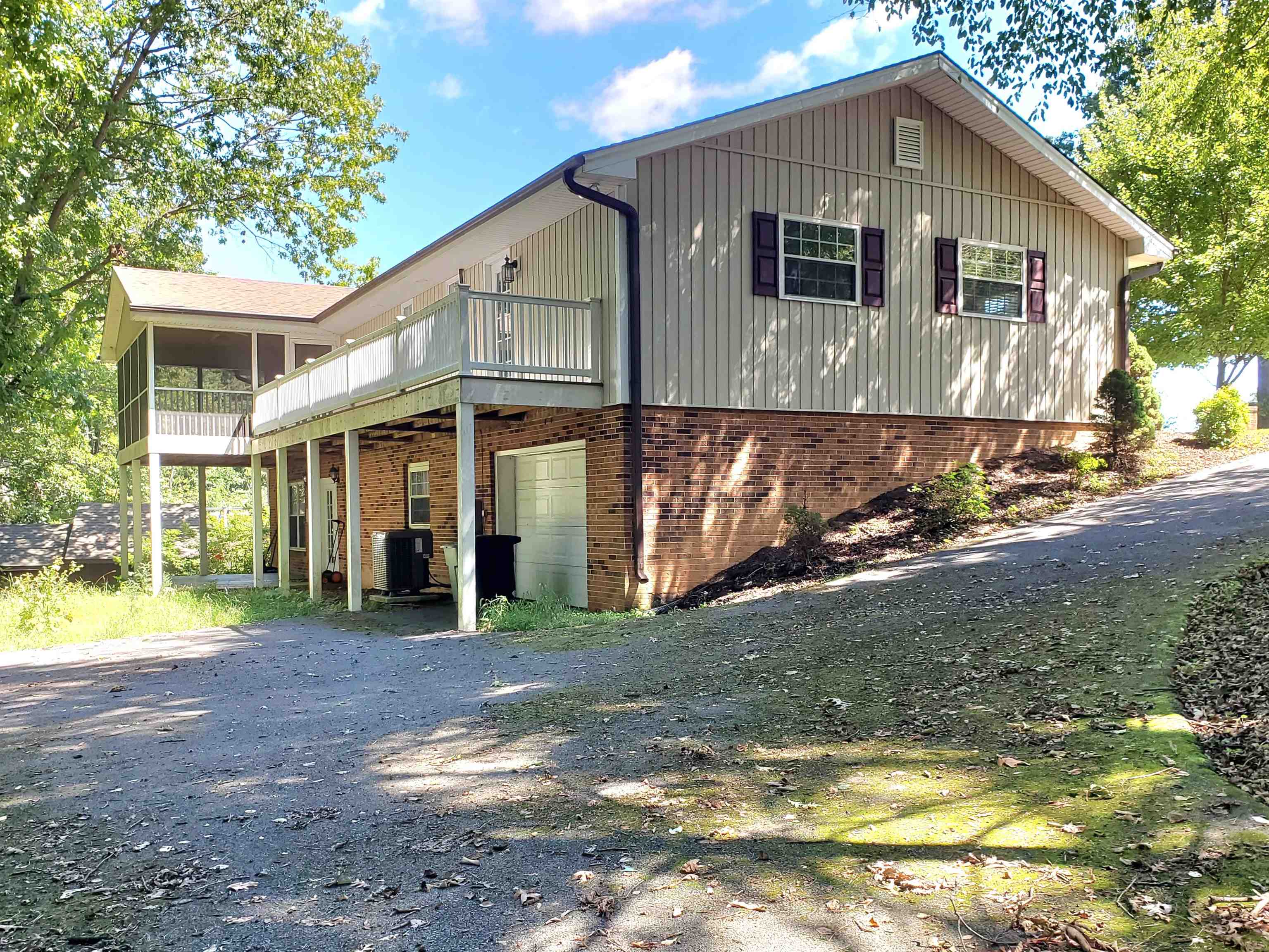 1221 Pinehurst Road Staunton, VA 24401 - Photo 2 of 39 Gallery Image 2