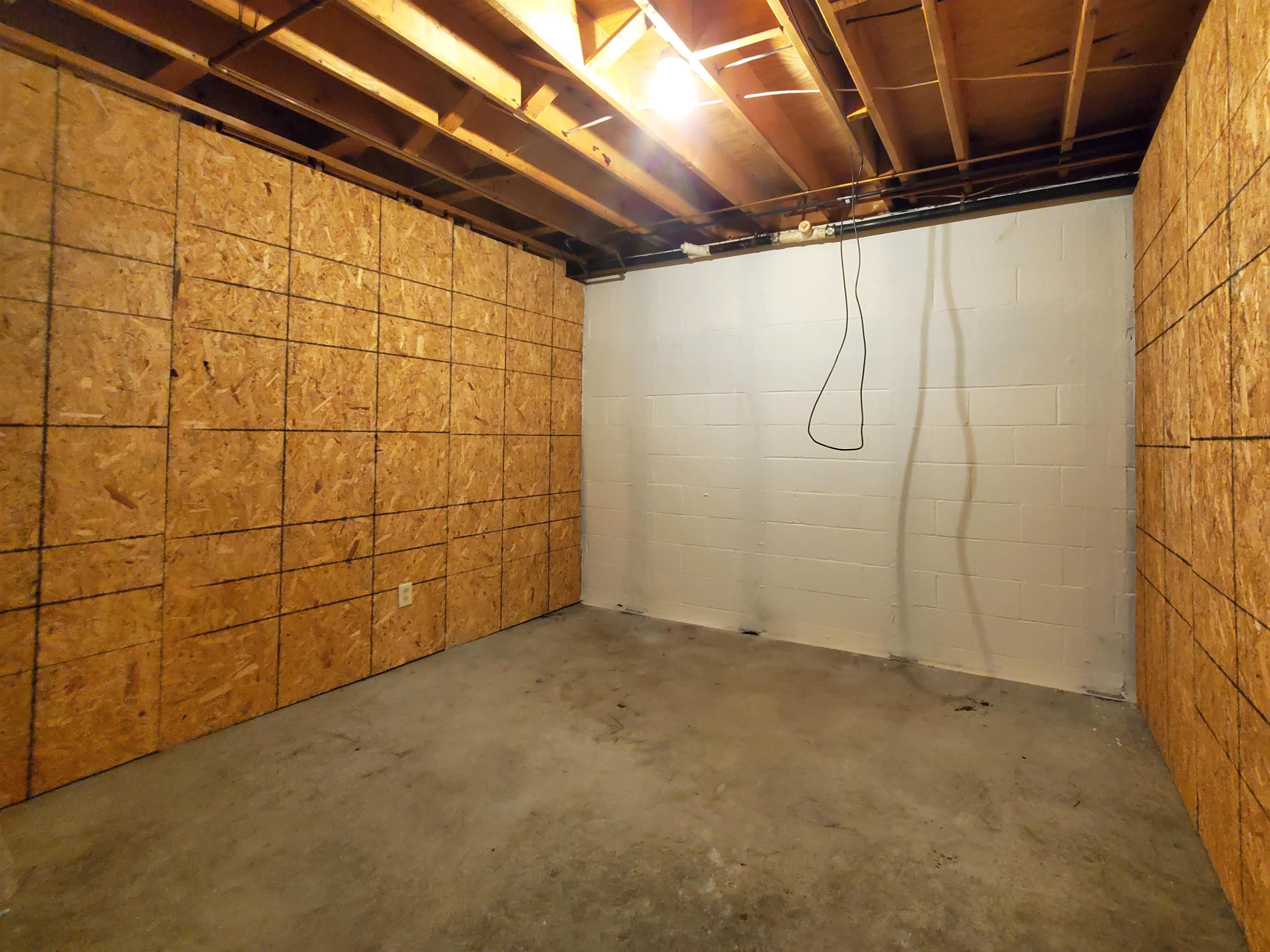 1221 Pinehurst Road Staunton, VA 24401 - Photo 33 of 39 Gallery Image 33