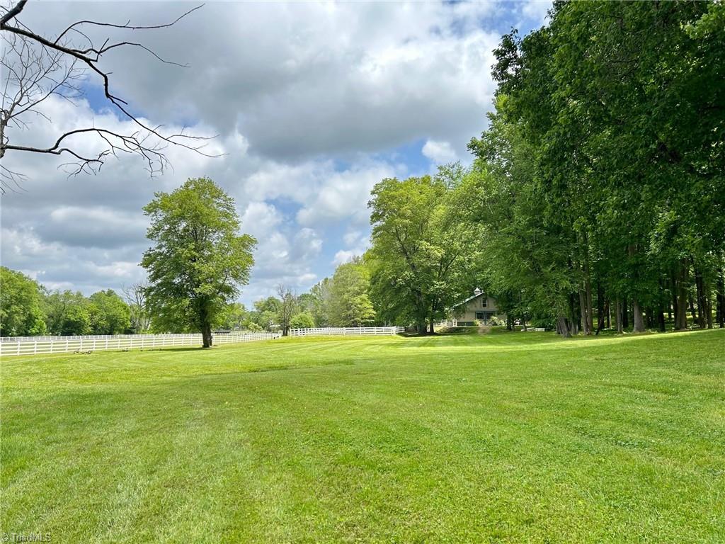 4591 B Peeples Road, Oak Ridge, NC 27310 Compass