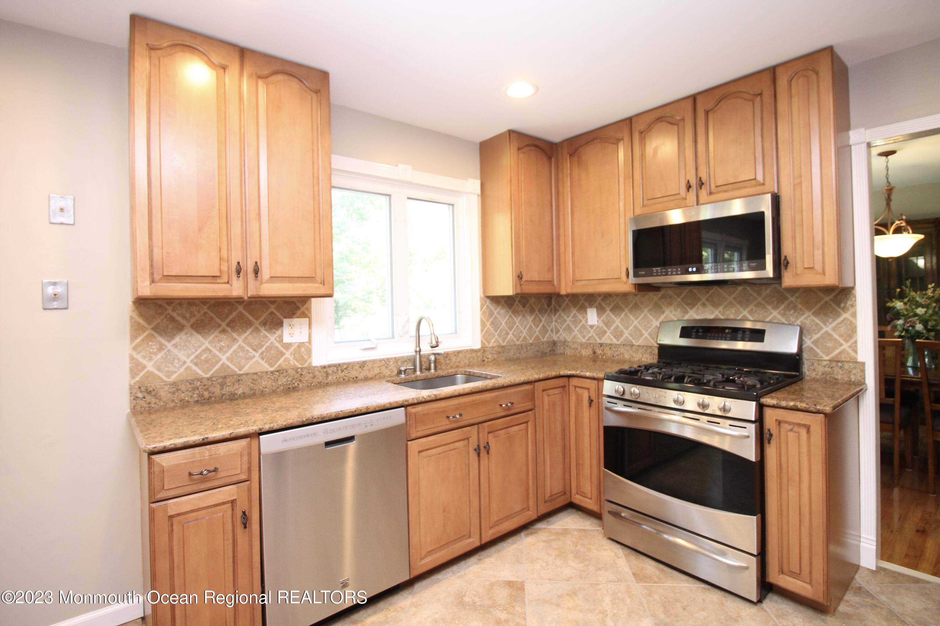 259 Kings Mountain Road Freehold, NJ 07728 - Photo 18 of 61 65821547-5495-4468-978C-38CAAC530F77_1_2