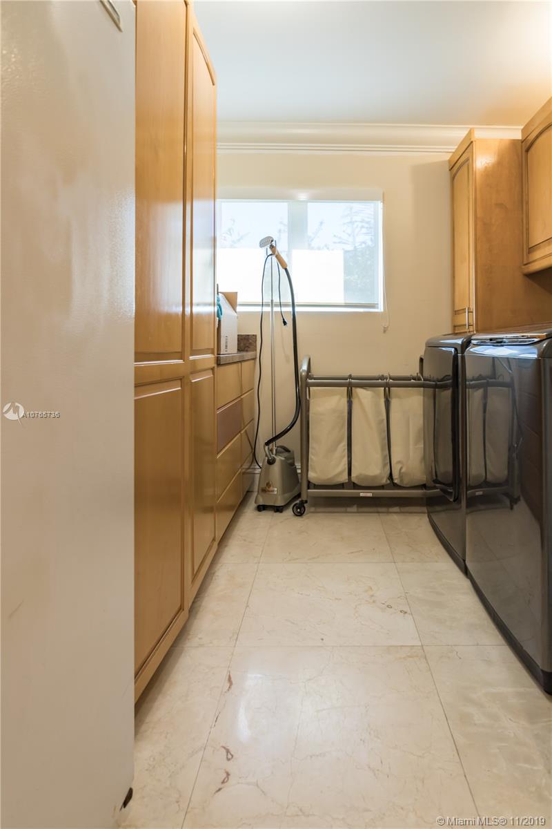 1908 Northeast 118th Road North Miami, FL 33181 - Photo 40 of 44