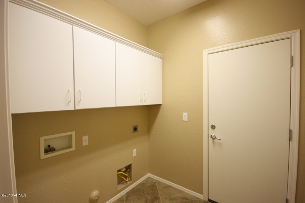 38217 North Raleigh Way Phoenix, AZ 85086 - Photo 7 of 33 Laundry