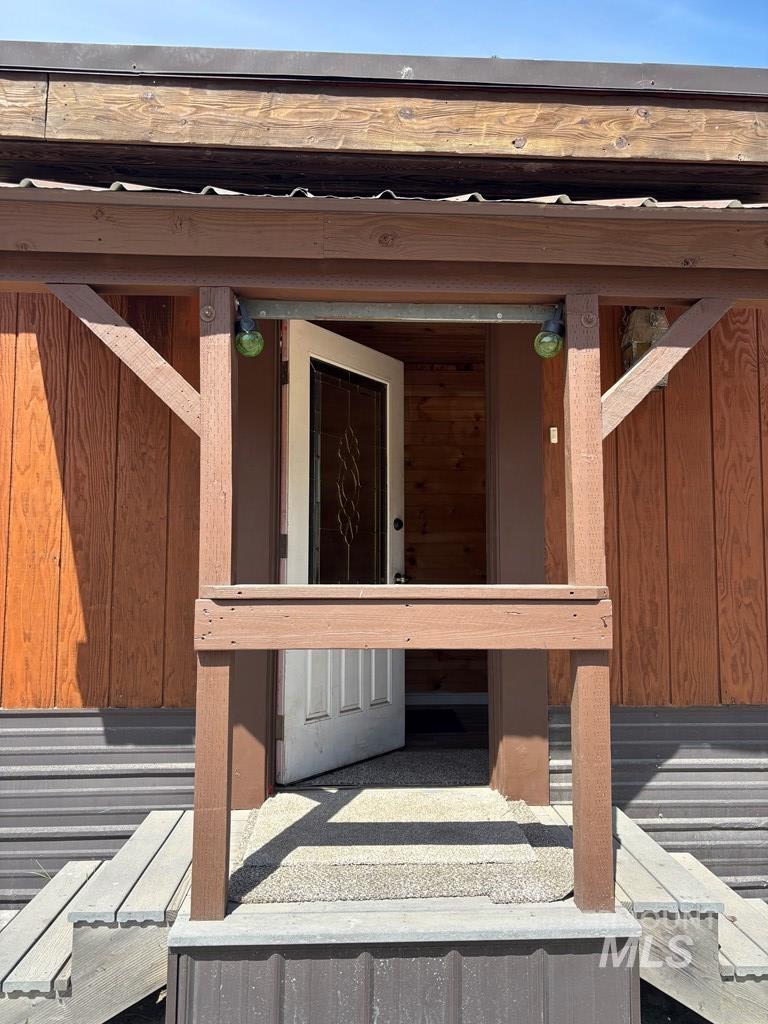 941 South Main Street Cascade, ID 83611 - Photo 4 of 42