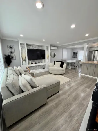 $910,000 | 684 Dorothea Lane, Elmont, NY 11003