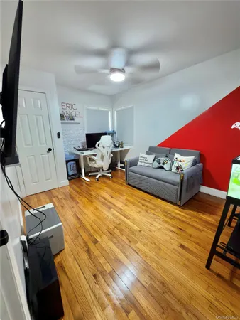 $910,000 | 684 Dorothea Lane, Elmont, NY 11003