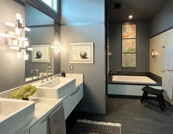 $6,900 | 700 12th Avenue South, Unit 905, Nashville, TN 37203