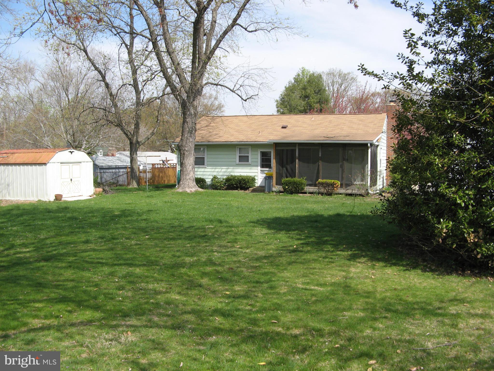 537 Hawthorne Road Linthicum Heights, MD 21090 - Photo 3 of 16 Large backyard with shed