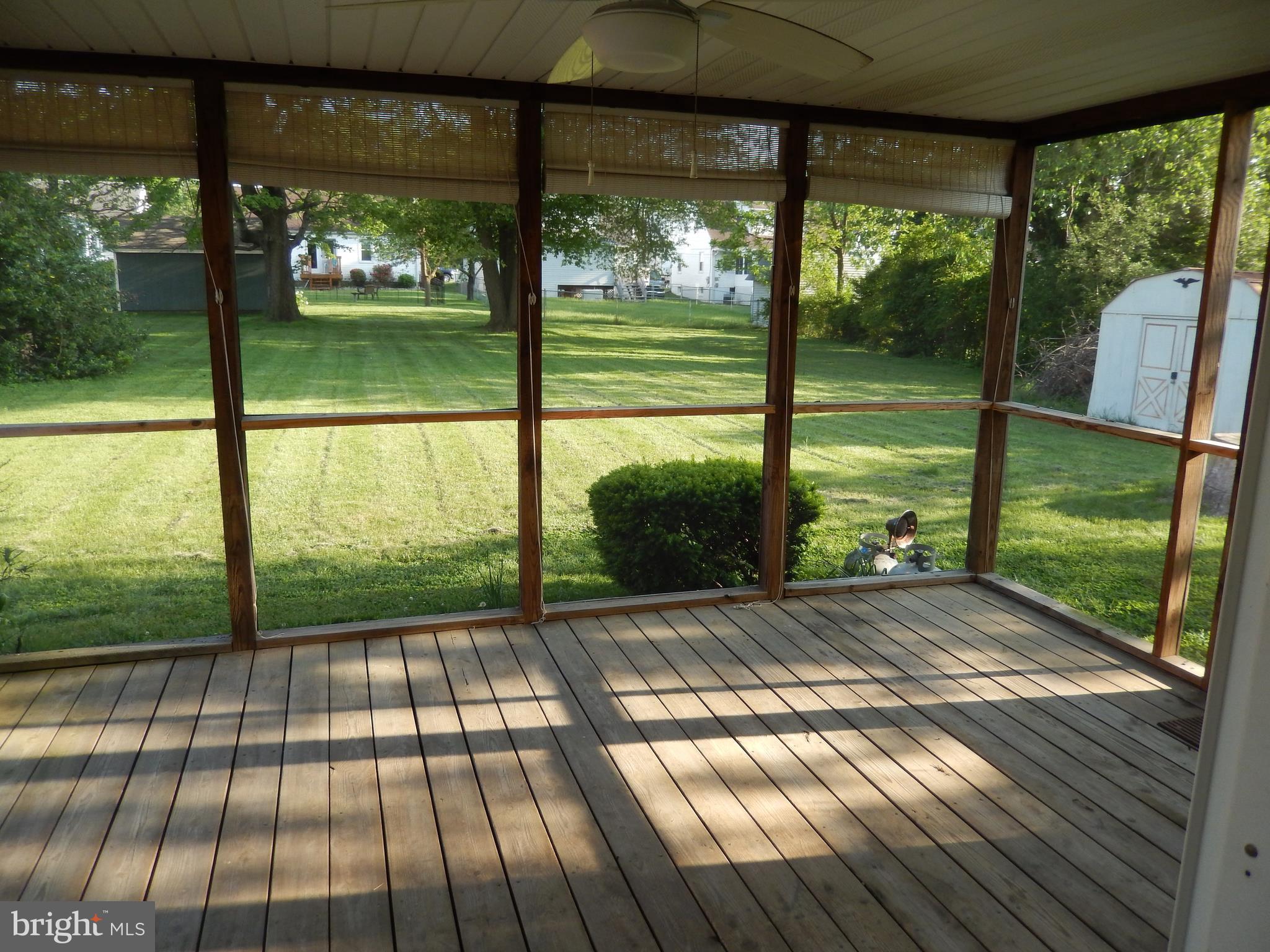 537 Hawthorne Road Linthicum Heights, MD 21090 - Photo 5 of 16 Screened in sun porch