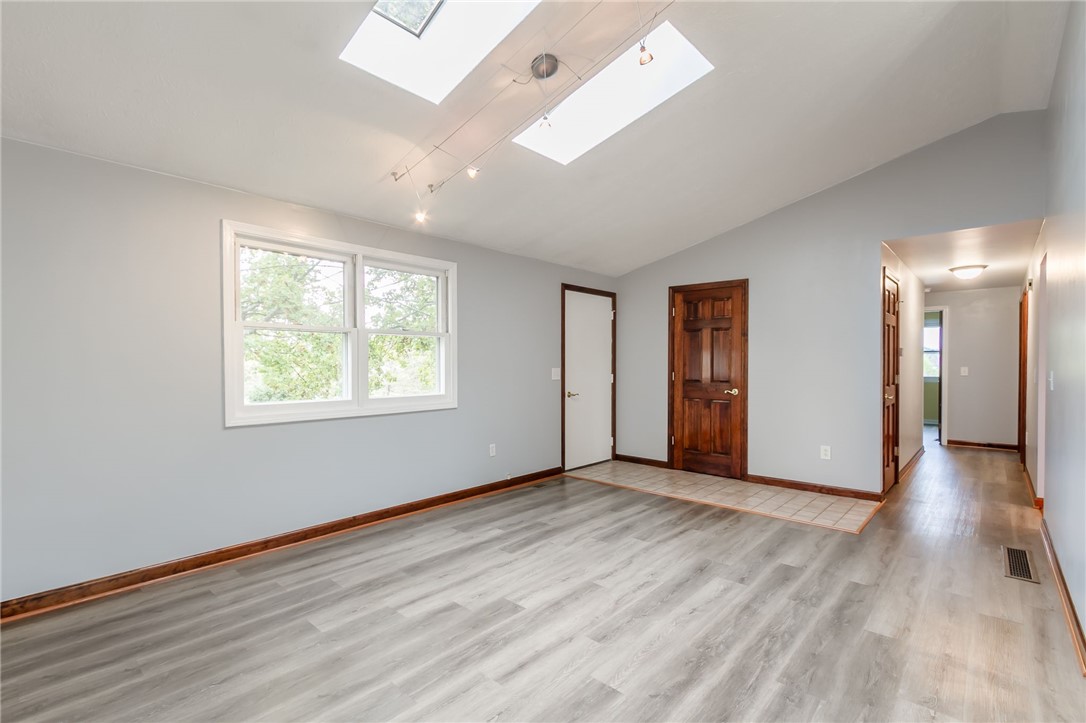 237 Countess Drive Henrietta, NY 14586 - Photo 11 of 28