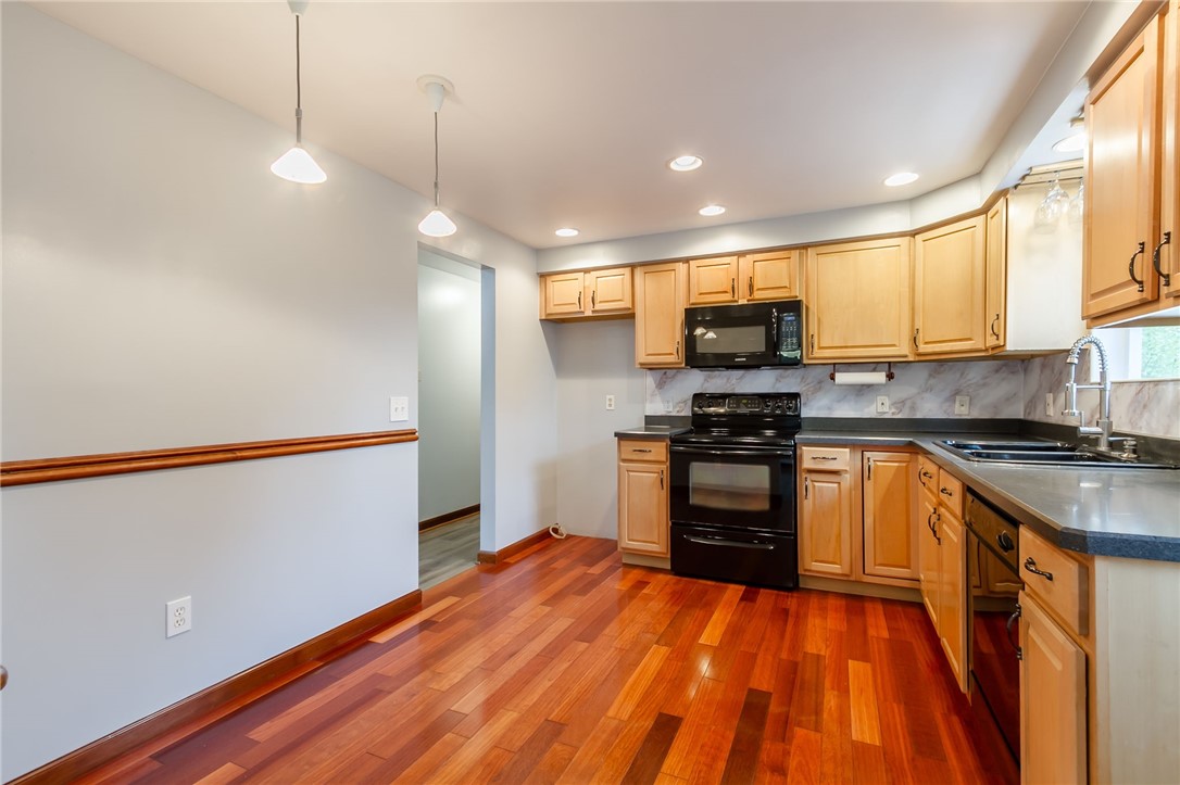 237 Countess Drive Henrietta, NY 14586 - Photo 6 of 28