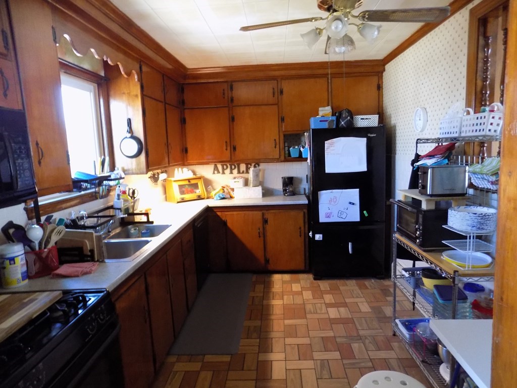 185 Sherman Road Somerset, MA 02726 - Photo 11 of 28 Gallery Image 11