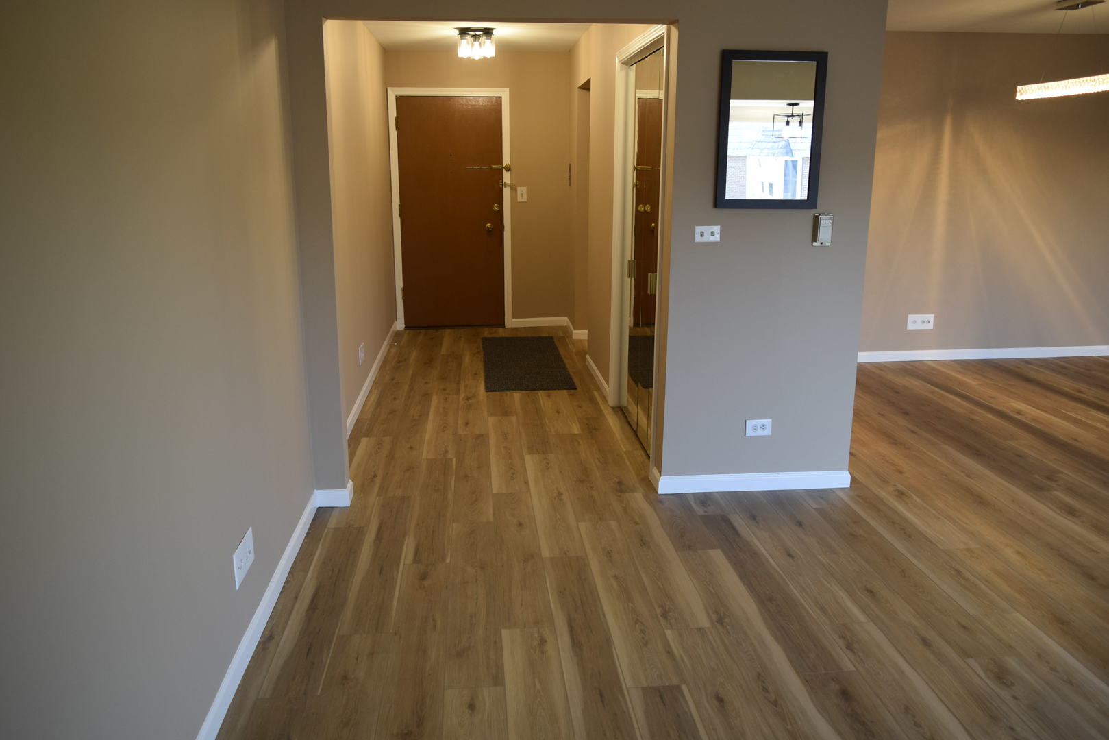 400 Ascot Drive, Unit 3M Park Ridge, IL 60068 - Photo 5 of 36