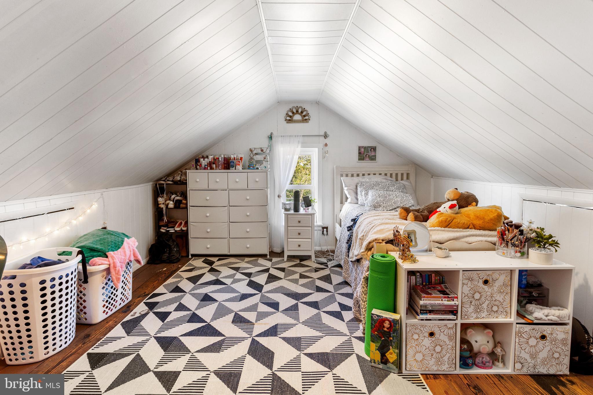 400 Linden Avenue Hanover, PA 17331 - Photo 31 of 43 a view of entryway with a lot of stuff and flower plants