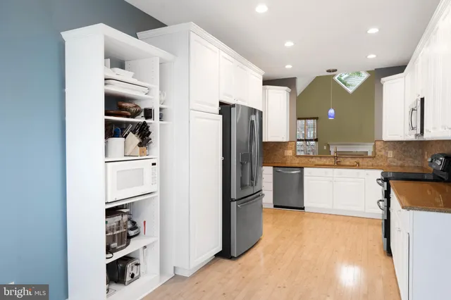 $749,999 | 305 Seagull Drive, Lewes, DE 19958