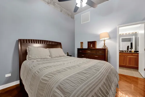 $349,999 | 1151 West 14th Place, Unit 131, Chicago, IL 60608