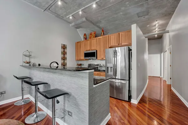 $349,999 | 1151 West 14th Place, Unit 131, Chicago, IL 60608