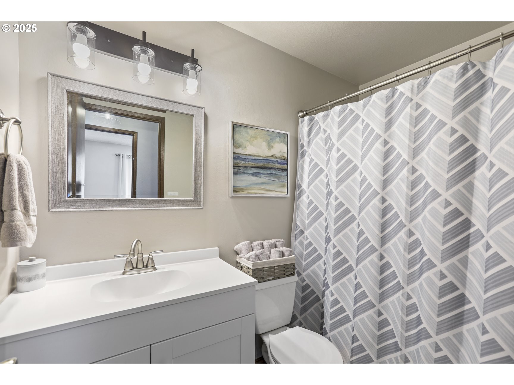 33355 Southwest Rogers Road Scappoose, OR 97056 - Photo 25 of 33 Bathroom