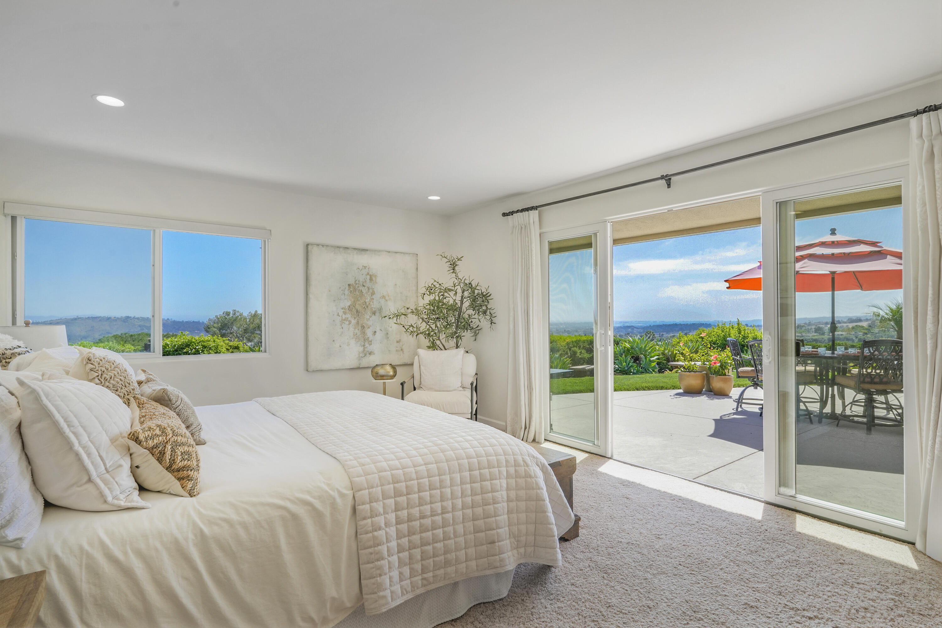 407 Northridge Road Santa Barbara, CA 93105 - Photo 9 of 27 Primary Suite