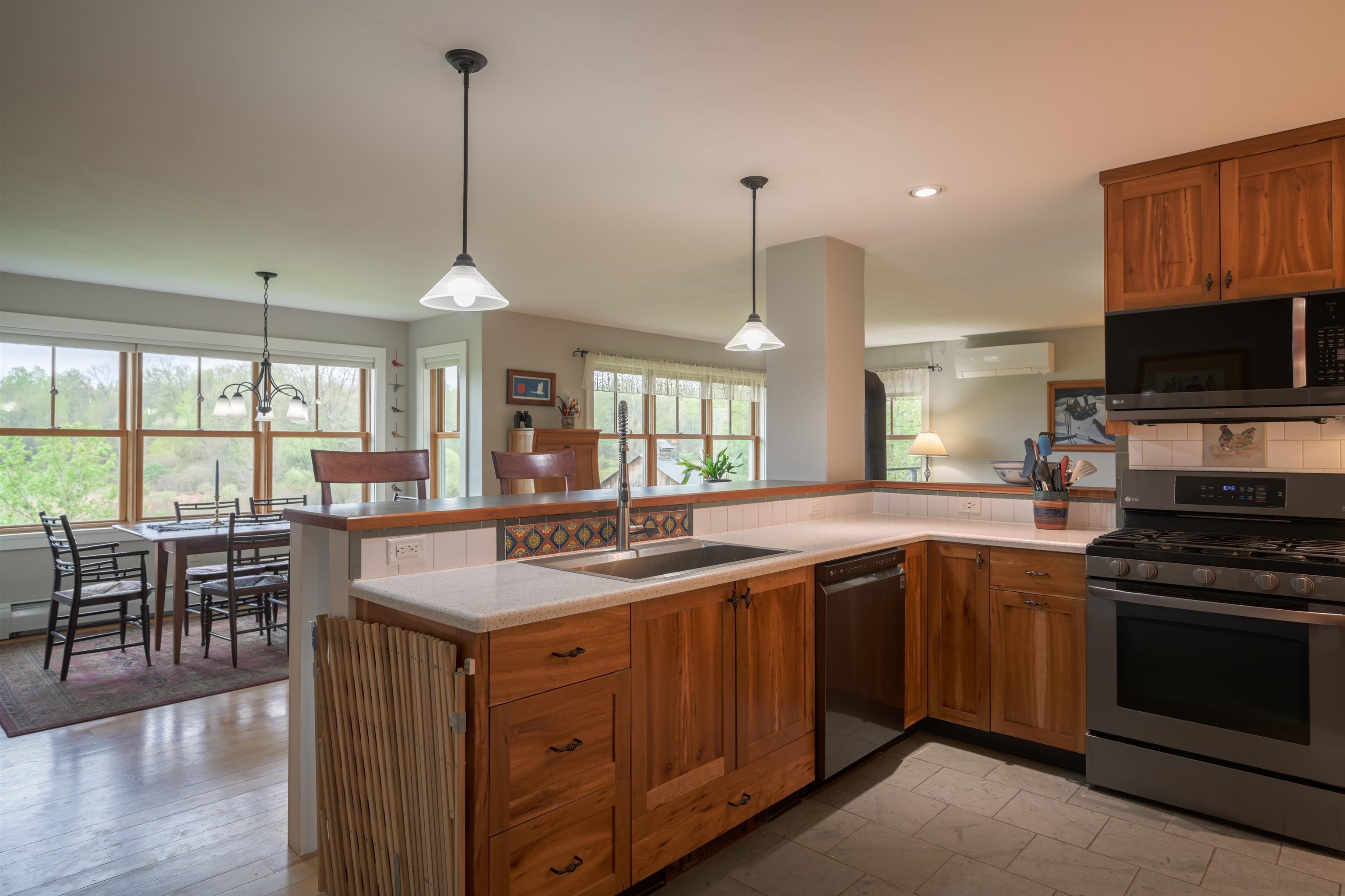 2392 Leland Road Salisbury, VT 05769 - Photo 5 of 43