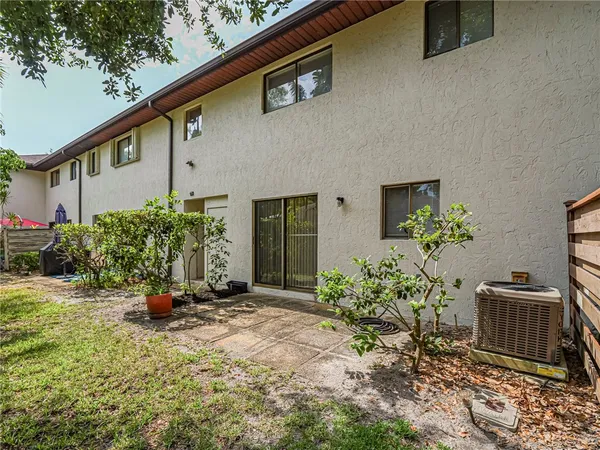 $1,800 | 1057 6th Avenue, Unit B7, Vero Beach, FL 32960