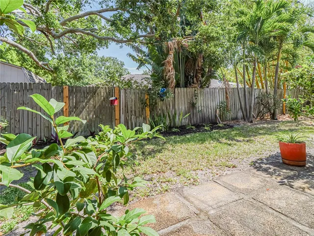 $1,800 | 1057 6th Avenue, Unit B7, Vero Beach, FL 32960