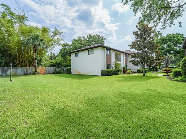 $1,800 | 1057 6th Avenue, Unit B7, Vero Beach, FL 32960