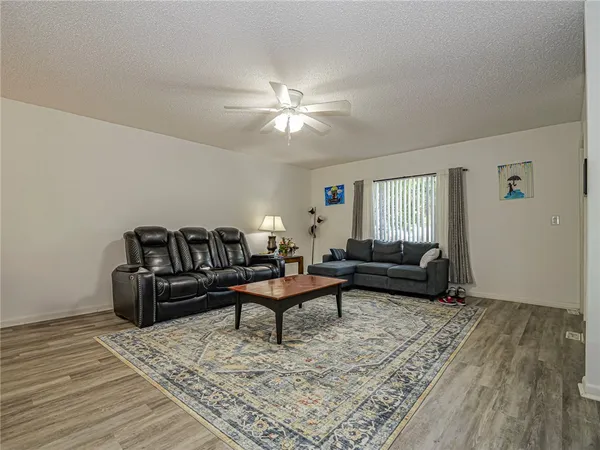 $1,800 | 1057 6th Avenue, Unit B7, Vero Beach, FL 32960