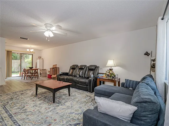 $1,800 | 1057 6th Avenue, Unit B7, Vero Beach, FL 32960