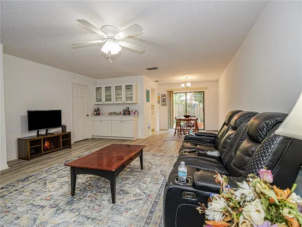 $1,800 | 1057 6th Avenue, Unit B7, Vero Beach, FL 32960