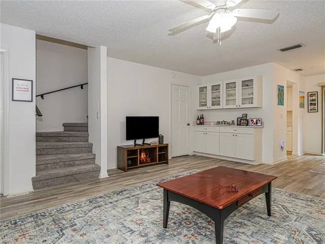 $1,800 | 1057 6th Avenue, Unit B7, Vero Beach, FL 32960