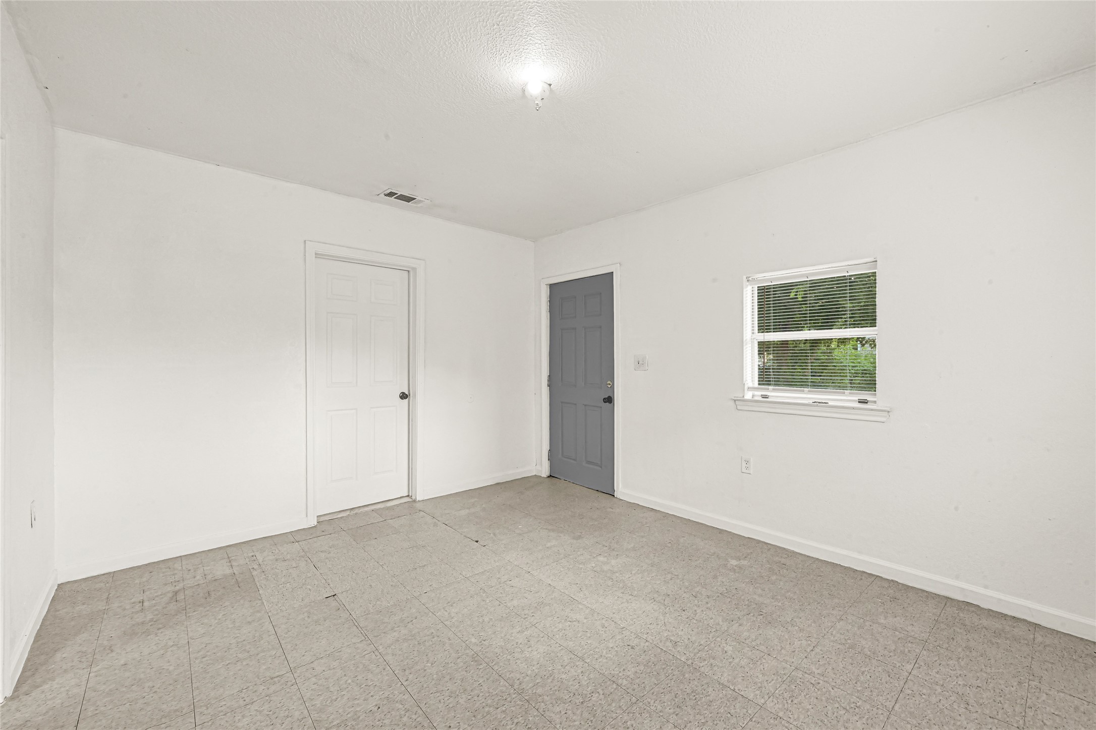 14336 Victoria Street Houston, TX 77015 - Photo 8 of 20