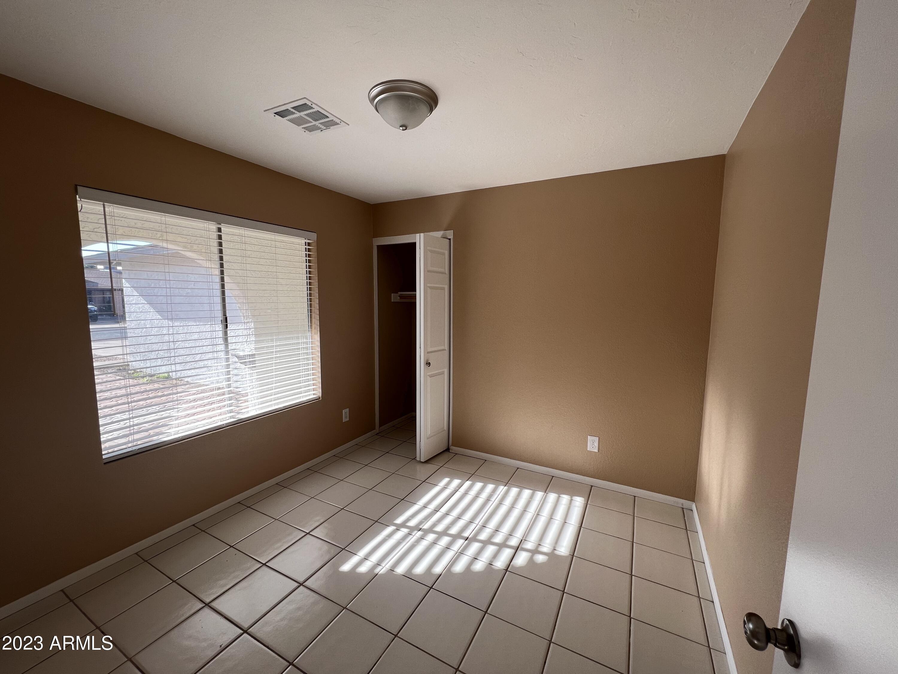 2444 West Hearn Road Phoenix, AZ 85023 - Photo 3 of 13 First Room