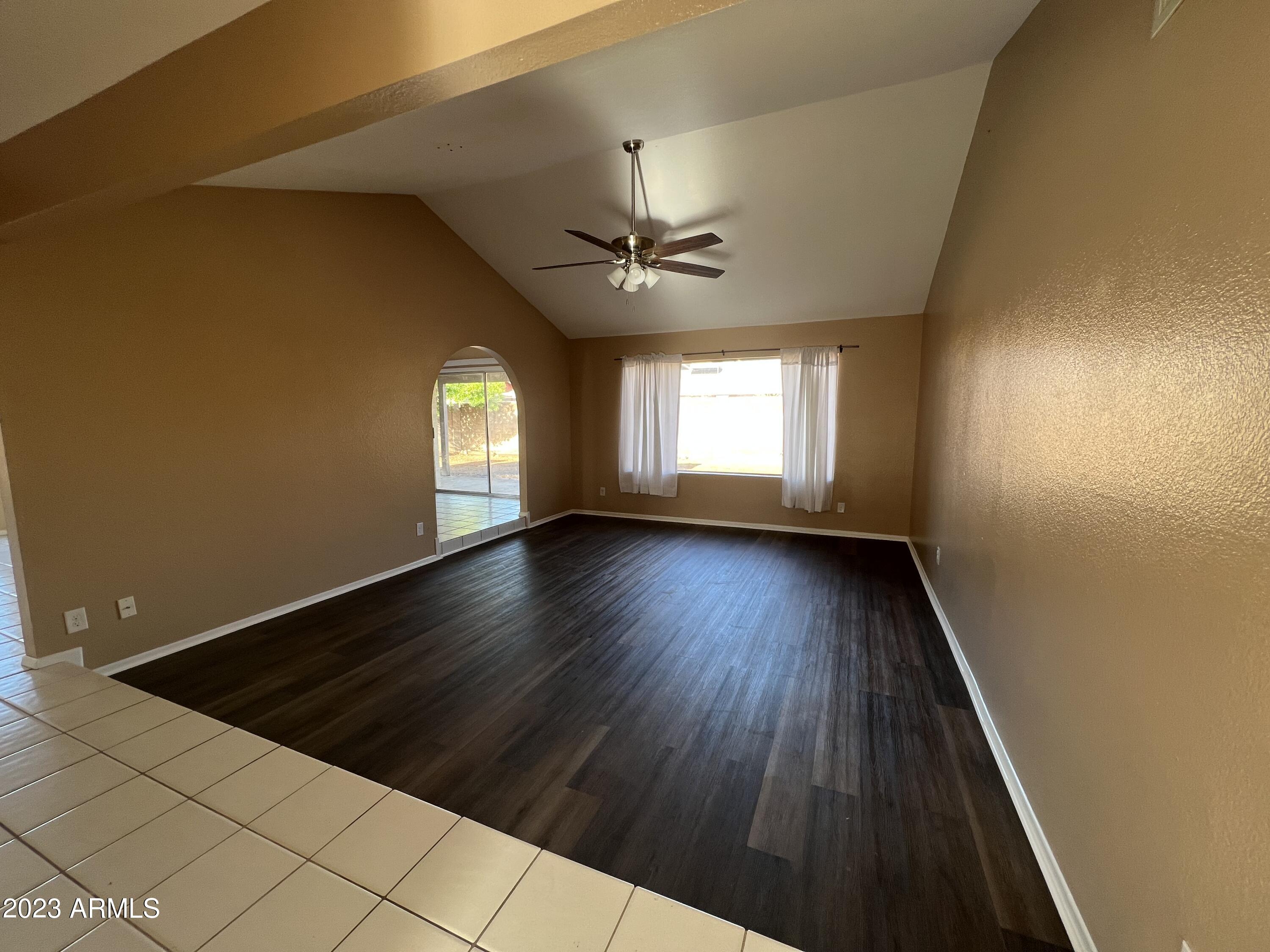 2444 West Hearn Road Phoenix, AZ 85023 - Photo 4 of 13 Living Room