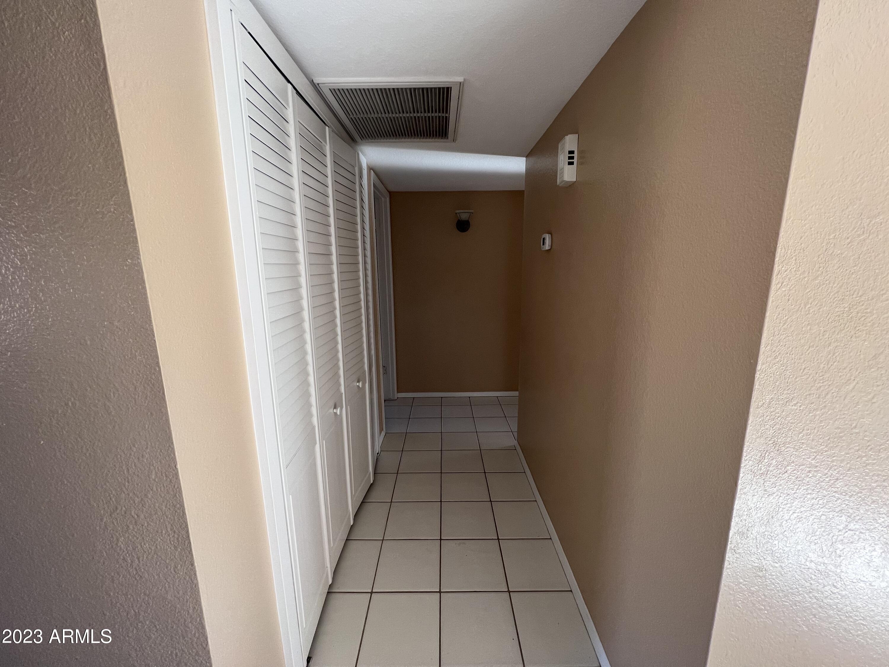 2444 West Hearn Road Phoenix, AZ 85023 - Photo 5 of 13 Hallway
