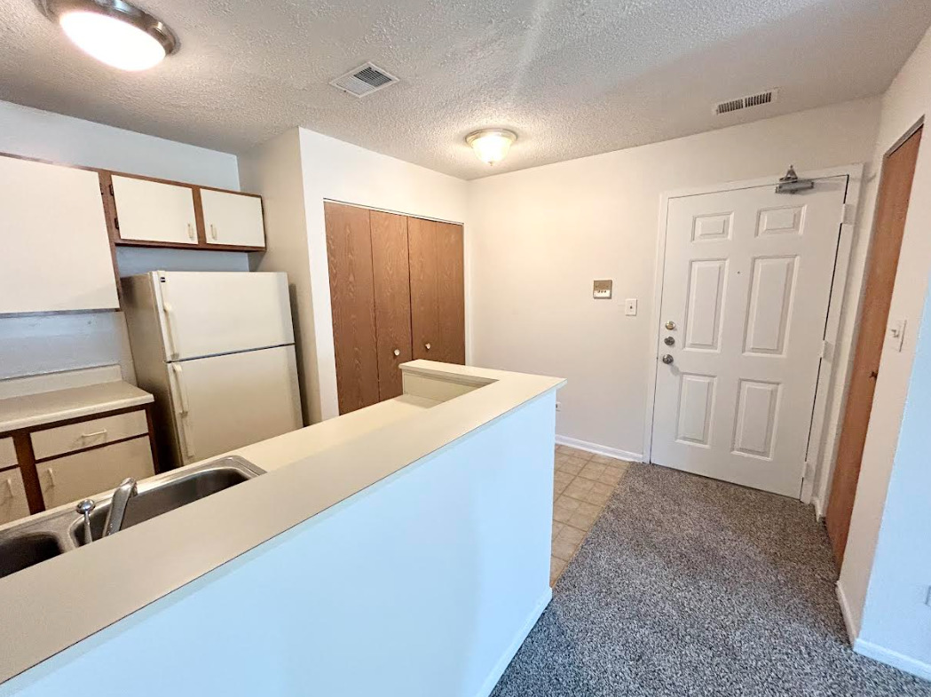 2044 North Rand Road, Unit 108 Palatine, IL 60074 - Photo 2 of 8 Gallery Image 2