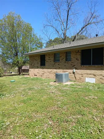 $1,650 | 614 County Road 2110, Pittsburg, TX 75686