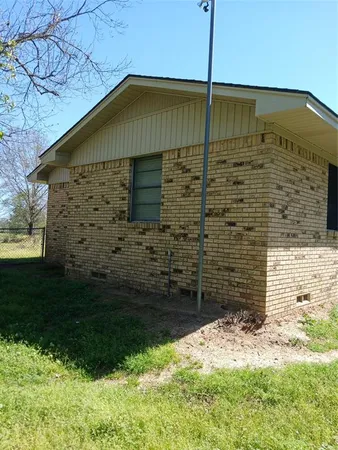 $1,650 | 614 County Road 2110, Pittsburg, TX 75686
