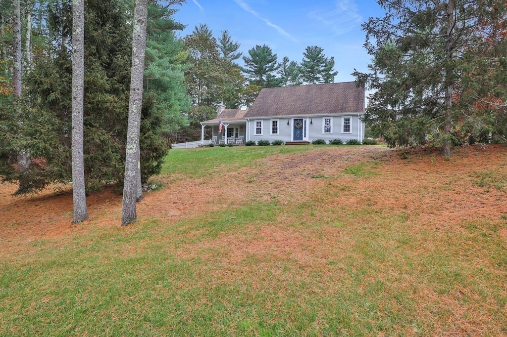 29 Stuart Road Rochester, MA 02770 - Photo 3 of 41 a view of a house with a yard