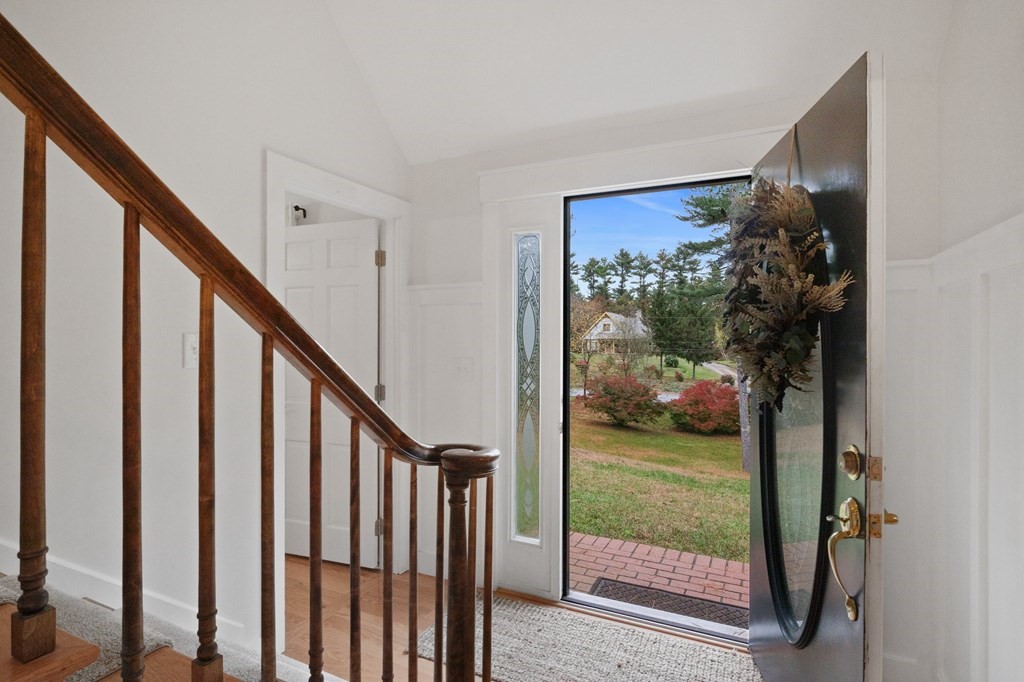 29 Stuart Road Rochester, MA 02770 - Photo 5 of 41 a view of a porch