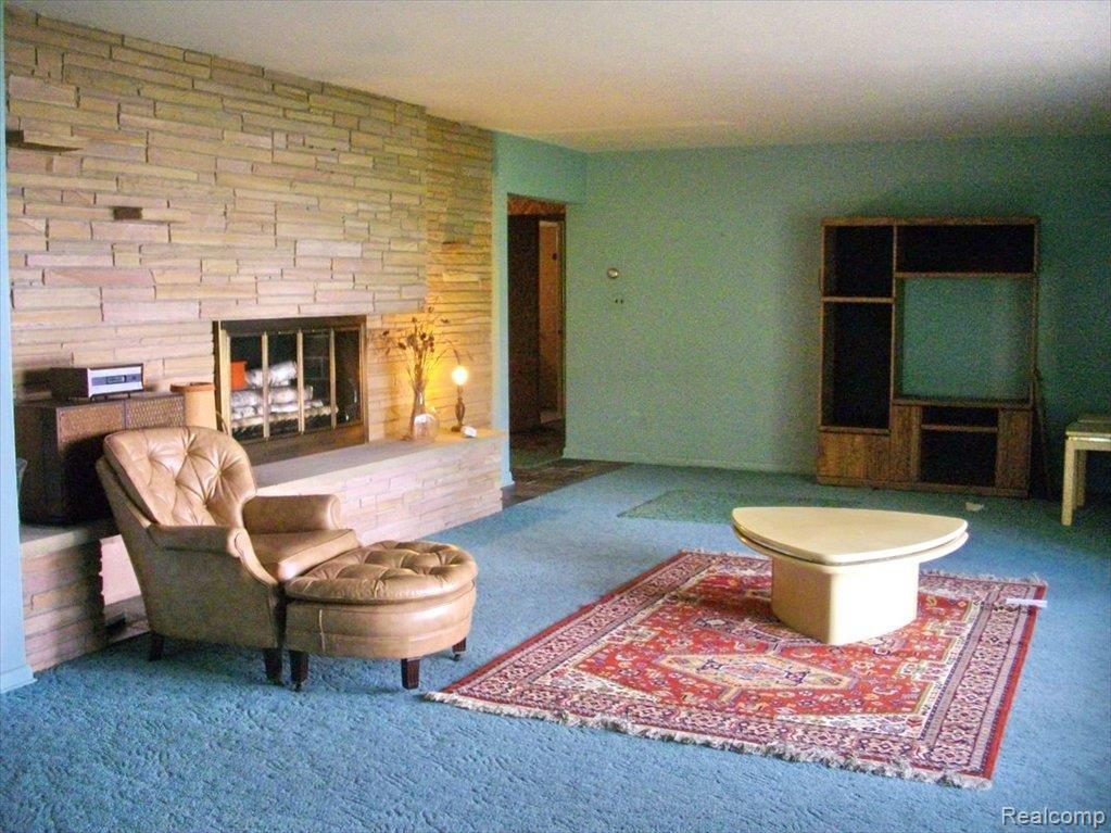 5170 Wing Lake Road Bloomfield Hills, MI 48302 - Photo 10 of 16 Living Room
