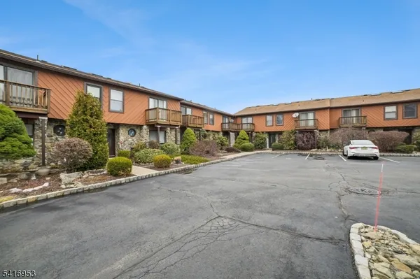 $426,900 | 1 Brookside Heights, Unit F, Wanaque, NJ 07465