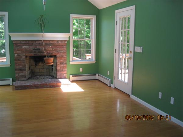 6 Valley View Circle Rutland, MA 01543 - Photo 2 of 4
